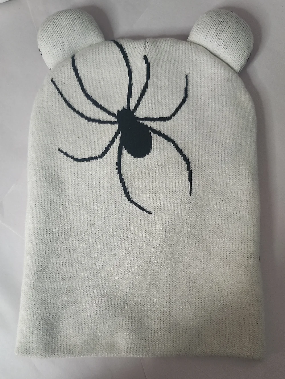 Knit Bear-Ear Beanie with Spider Motif - Light Gray & Black